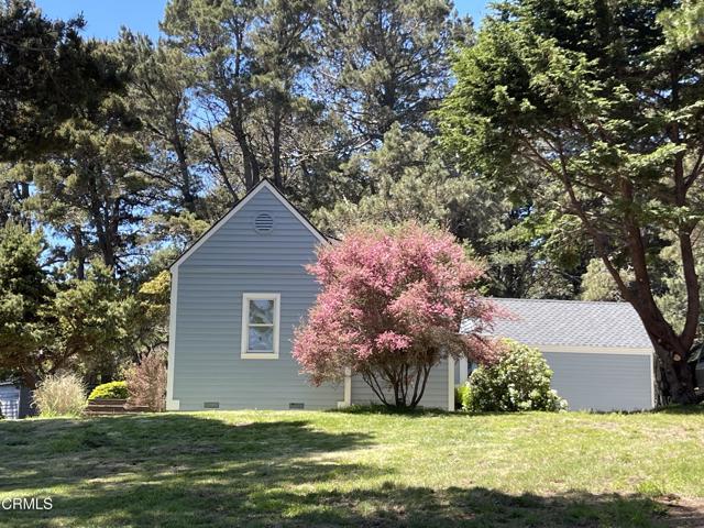 45300 Headlands Drive, Mendocino CA: https://media.crmls.org/mediaz/cad6a259-b8b0-4474-86fa-3a96ff815f4a.jpg