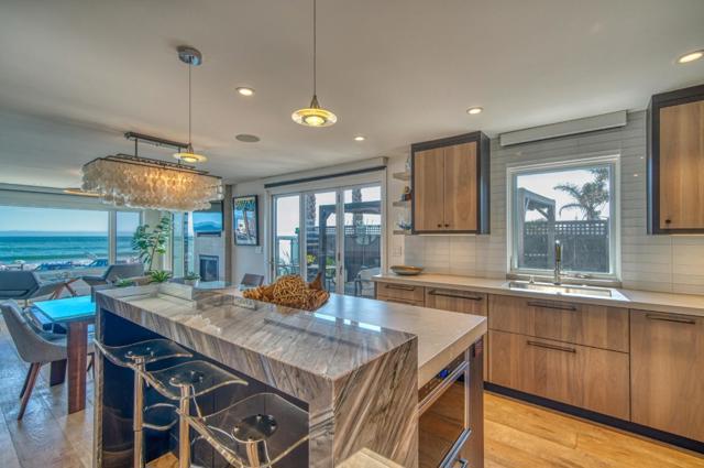 2601 E Cliff, Santa Cruz CA: https://media.crmls.org/mediaz/cad6aa62-b091-4294-989b-b6da60477536.jpg