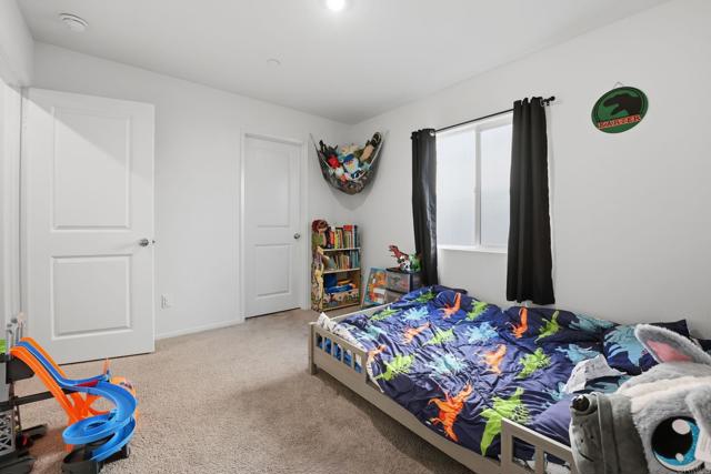 Detail Gallery Image 17 of 30 For 1262 Allegiance Ave, Hemet,  CA 92543 - 4 Beds | 2/1 Baths