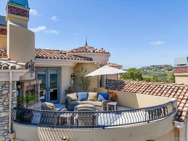 18320 VIA AMBIENTE, Rancho Santa Fe CA: https://media.crmls.org/mediaz/cad7abce-9ef2-4aaa-8ac4-fc22053b4fec.jpg