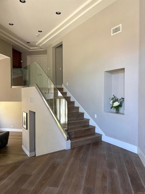 1317 Caminito Balada, La Jolla CA: https://media.crmls.org/mediaz/cad7c7c8-79a5-45db-aaee-cee03bc24d1a.jpg