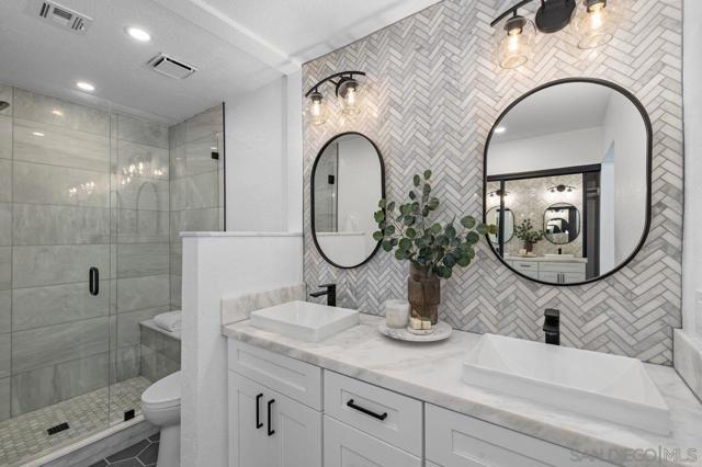 4732 Iroquois Ave, San Diego CA: https://media.crmls.org/mediaz/cad80657-70ad-4571-adb8-935933e4f298.jpg