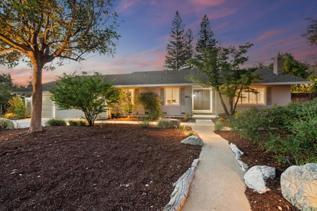 17583 Daves Avenue, Monte Sereno CA: https://media.crmls.org/mediaz/cad8cde0-f78e-4c07-9136-d7f4bbc90c58.jpg