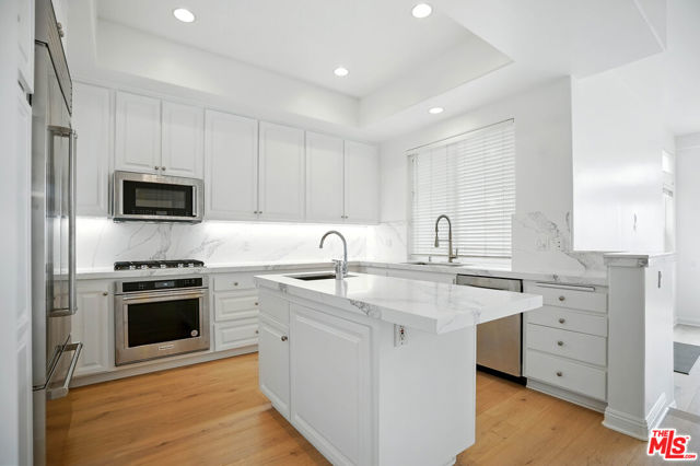 6440 Lunita Road, Malibu CA: https://media.crmls.org/mediaz/cad90588-a704-40aa-ab38-2fa653e6062c.jpg