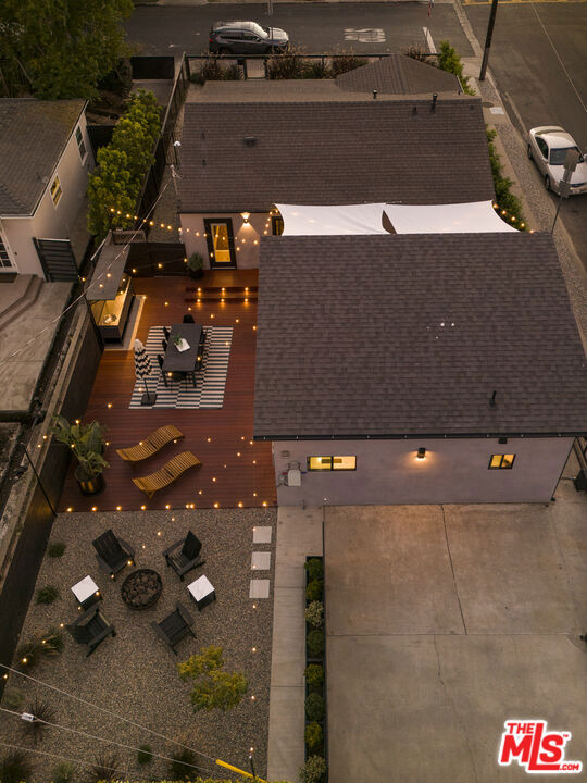 3744 Redwood Avenue, Los Angeles CA: https://media.crmls.org/mediaz/cad91fdb-6fff-4832-b11d-823095c50269.jpg