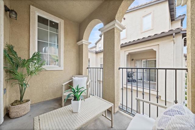 784 Portside Pl, San Diego CA: https://media.crmls.org/mediaz/cad9cc03-66c2-4e8b-92f8-4236b05dae21.jpg
