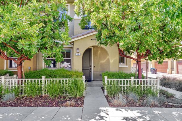 660 Tyrella Avenue, Mountain View CA: https://media.crmls.org/mediaz/cad9f555-a3a5-4a8e-b70e-d3fb362280cc.jpg
