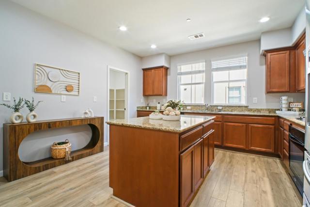 343 Williams Way, Hayward CA: https://media.crmls.org/mediaz/cada29d9-3d83-4b34-ab07-cddced2cc388.jpg