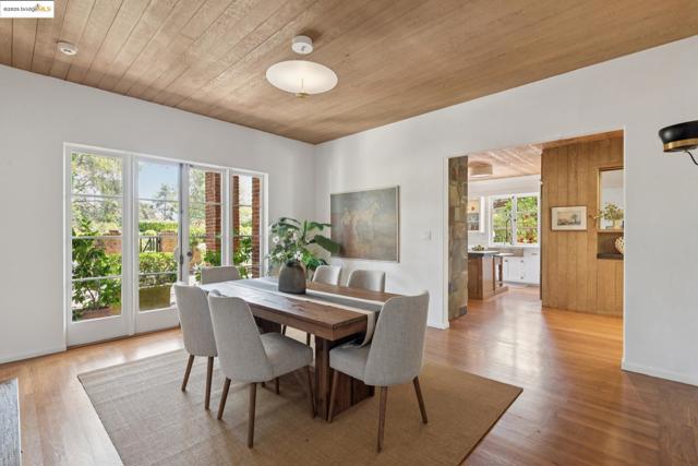 305 The Uplands, Berkeley CA: https://media.crmls.org/mediaz/cada9f72-08b6-44d6-835e-d7e17df6ad30.jpg