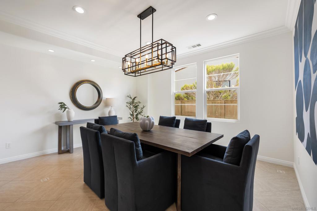 MLS #250033938SD img 14