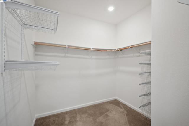 1109 Marsala Cir, Salinas CA: https://media.crmls.org/mediaz/cadbafed-1b25-41af-b006-ad7f876dcec7.jpg