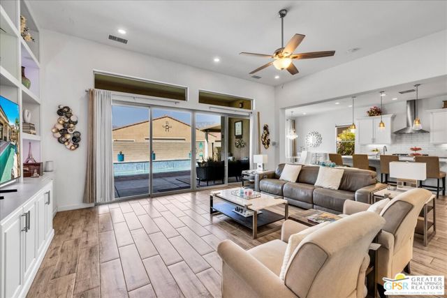 39 Barolo, Rancho Mirage CA: https://media.crmls.org/mediaz/cadbe2a1-3326-4f81-a4be-8c706f87ecb2.jpg