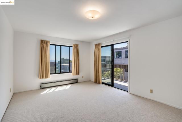 5177 Diamond Heights BLVD, San Francisco CA: https://media.crmls.org/mediaz/cadcb792-daf7-47b4-b184-9e15990d3808.jpg