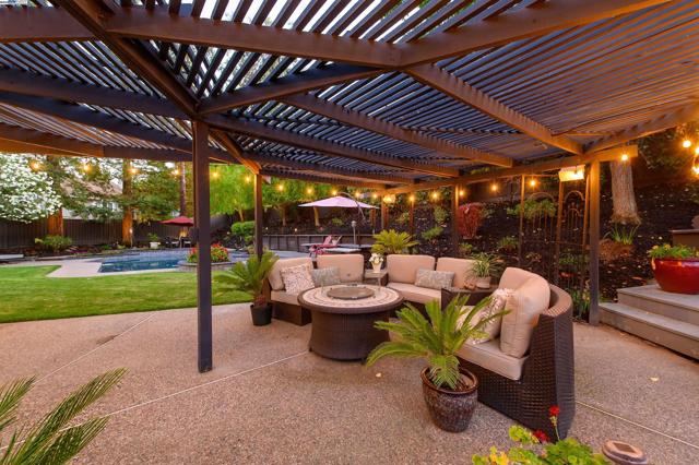 3338 Marsh Hawk Court, Pleasanton CA: https://media.crmls.org/mediaz/cadf776c-2676-451a-b2f5-70d59f7288e4.jpg