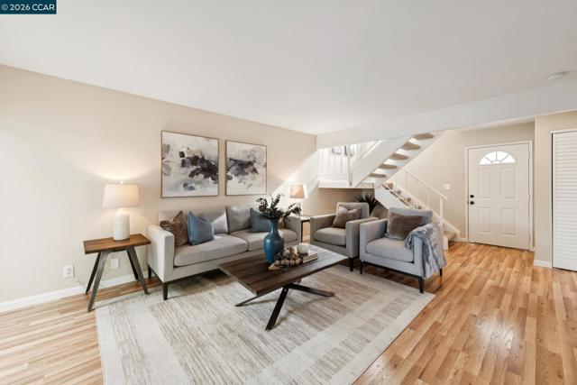 68 Mozden Ln, Pleasant Hill CA: https://media.crmls.org/mediaz/cadf9696-c006-45da-a675-19019baf6756.jpg