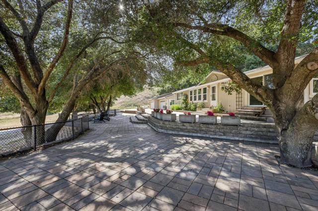 2995 Day Road, Gilroy CA: https://media.crmls.org/mediaz/cadfd6a3-24fa-4805-bc22-ddb0fa647de2.jpg