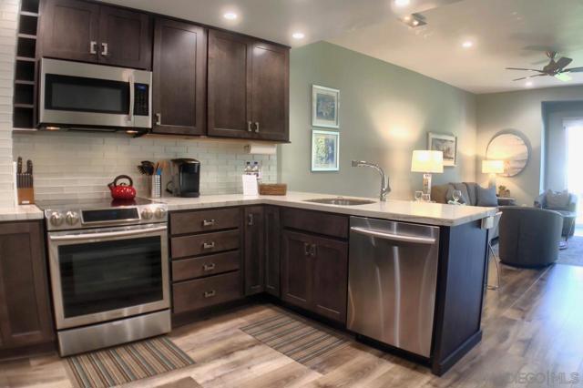 2005 Costa Del Mar Rd, Carlsbad CA: https://media.crmls.org/mediaz/cae007de-668b-4bb5-94f2-88d4add36d4d.jpg