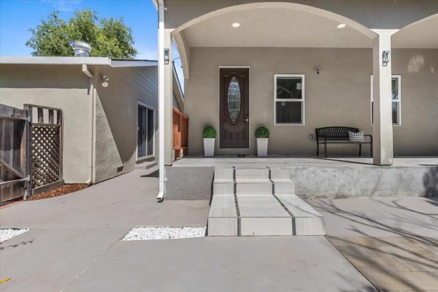 20393 Zorka Avenue, Saratoga CA: https://media.crmls.org/mediaz/cae02d9c-a366-490f-872d-9b0af6e799d0.jpg