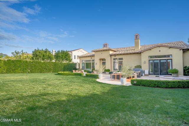 5675 Via Bonita, Newbury Park CA: https://media.crmls.org/mediaz/cae03340-bdaf-4959-b712-e9e1dbadd682.jpg
