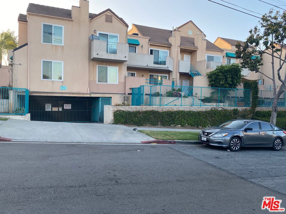 435 E Tamarack Avenue #171