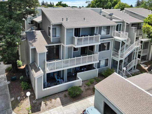 3402 Pinewood Ter, Fremont CA: https://media.crmls.org/mediaz/cae14709-1a1d-4277-be32-f665a7cf936d.jpg