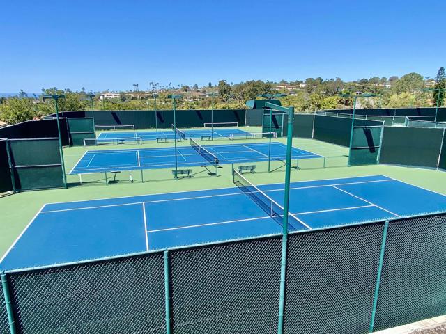 1326 Caminito Arriata, La Jolla CA: https://media.crmls.org/mediaz/cae1a649-8f36-4ca1-ac80-2cf5bded8db2.jpg