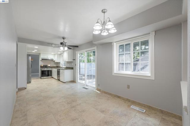 Image 10 of 36 For 6735 Stephan Ct