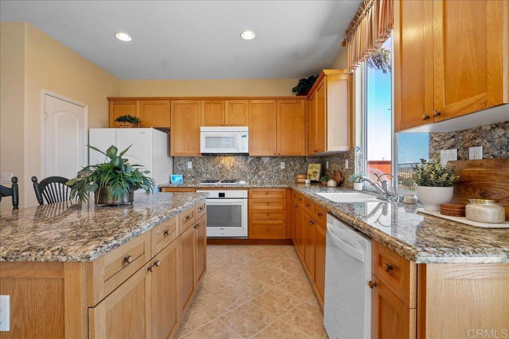 1608 Sapphire Drive - photo 10