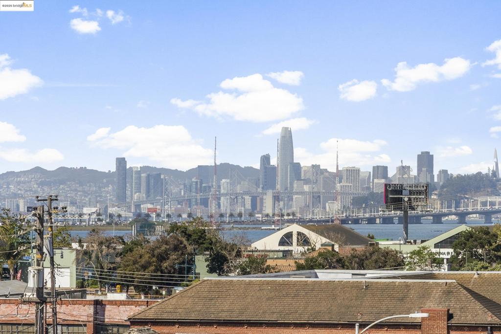 https://media.crmls.org/mediaz/cae2e124-6f49-49d2-a842-209da508e9f9.jpg?preset=X-Large