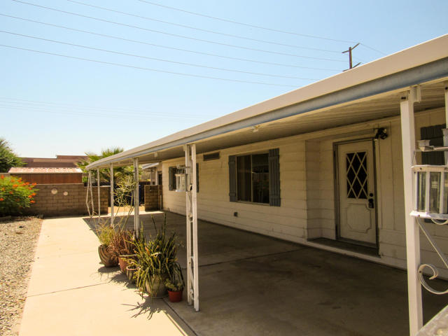 39640 Desert Greens E Drive, Palm Desert CA: https://media.crmls.org/mediaz/cae30077-d0a8-4f6c-8faa-ae87ff2ade80.jpg