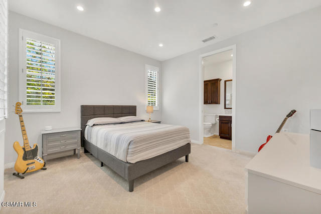 5715 Calais Court, Calabasas CA: https://media.crmls.org/mediaz/cae42aa0-1f4b-4c8b-acbb-8c99f8cef4ca.jpg