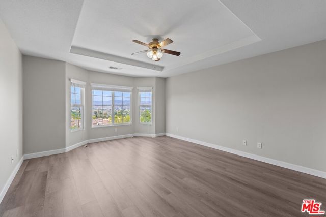 19723 Ellis Henry Court, Santa Clarita CA: https://media.crmls.org/mediaz/cae47242-9c96-4818-b3df-8db5948355ce.jpg