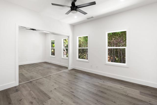 1384 Cynthia Ln, Carlsbad CA: https://media.crmls.org/mediaz/cae48e18-f196-4f51-a676-6bbe43526005.jpg