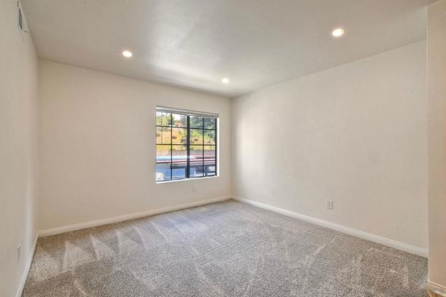 13260 Wimberly Sq, San Diego CA: https://media.crmls.org/mediaz/cae49e7d-6647-4562-89c4-a76186bca509.jpg