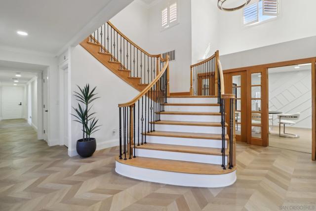 4367 Summit Dr, La Mesa CA: https://media.crmls.org/mediaz/cae5176d-3344-4aba-b763-0641a6a72f5b.jpg