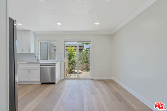 46 Eagle, Irvine CA: https://media.crmls.org/mediaz/cae580b0-2d4d-4086-b461-a3d0fd6c0d44.jpg