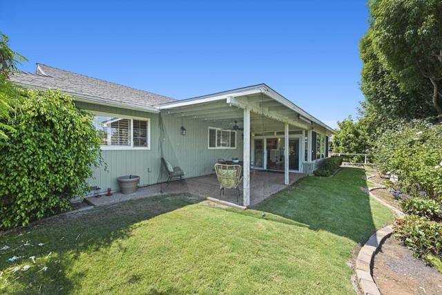 1051 La Reina Drive, San Marcos CA: https://media.crmls.org/mediaz/cae6c69c-1182-45ff-a7f6-730e59b37b12.jpg