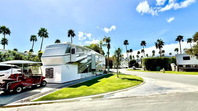 69411 Ramon Rd #517, Cathedral City CA: https://media.crmls.org/mediaz/cae6f2c1-7c82-4859-aba7-5e143b18d7cd.jpg