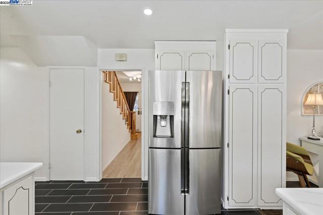 7606 Desertwood Ln, Pleasanton CA: https://media.crmls.org/mediaz/cae7809d-e5a3-4de7-9975-52fc3c018c42.jpg