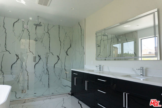 10360 Ilona Avenue, Los Angeles CA: https://media.crmls.org/mediaz/cae8fa5c-e619-4259-b791-23f1cc0ee8c7.jpg