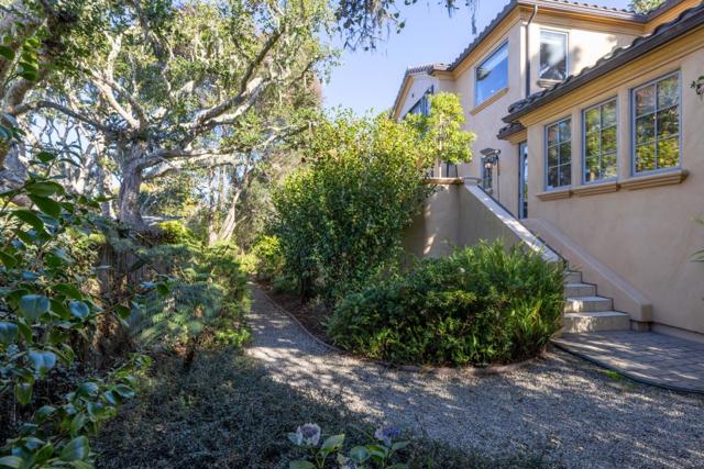 3116 Bird Rock Road, Pebble Beach CA: https://media.crmls.org/mediaz/cae97ed6-68be-4950-8b95-5626144cfd3d.jpg