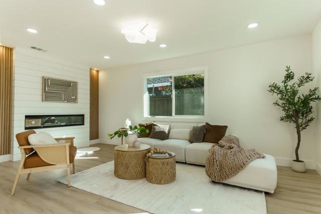 2748 Aida Avenue, San Jose CA: https://media.crmls.org/mediaz/caea2884-83d3-4967-af59-dbee1e6ae2f6.jpg