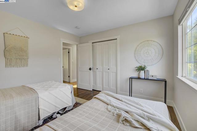 382 Castello Rd, Lafayette CA: https://media.crmls.org/mediaz/caea78b7-95cf-44f0-bd81-95d81d17116d.jpg