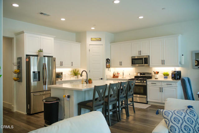 Detail Gallery Image 21 of 31 For 425 Eureka Dr, Santa Paula,  CA 93060 - 4 Beds | 2 Baths