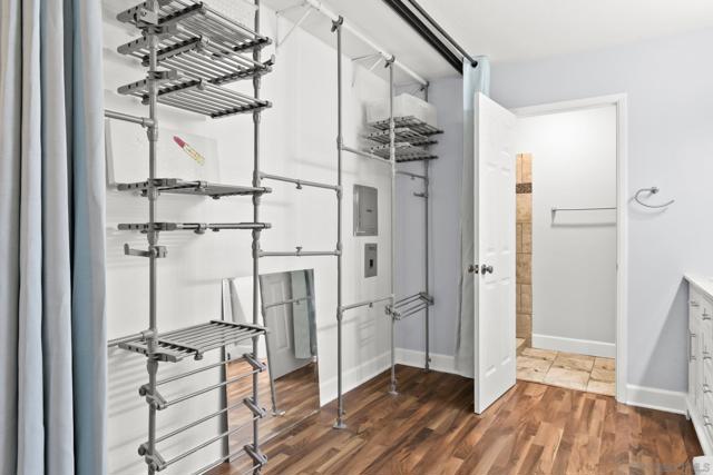 10325 Caminito Cuervo, San Diego CA: https://media.crmls.org/mediaz/caeb19bd-c863-4647-b10a-141396f09860.jpg