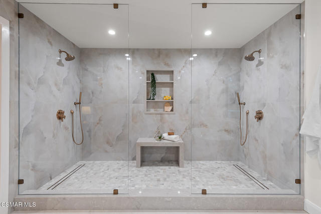 31652 Blue Meadow Lane, Westlake Village CA: https://media.crmls.org/mediaz/caeb757e-8600-468f-bce3-ac1d85a2271e.jpg