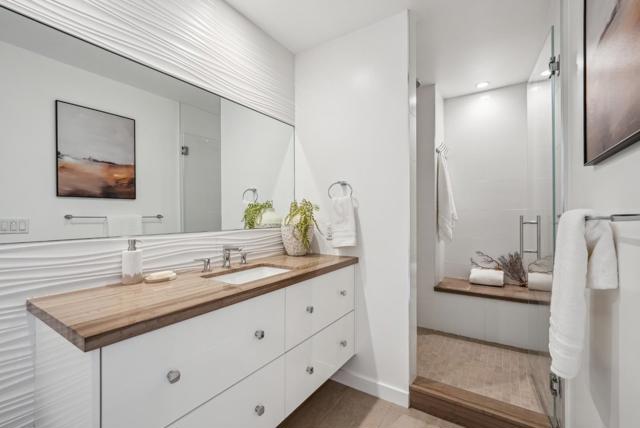 1 Millbrae Circle, Millbrae CA: https://media.crmls.org/mediaz/caeba6e4-31ed-4c64-a728-7454286d9797.jpg