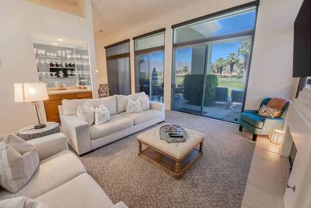 55235 Laurel, La Quinta CA: https://media.crmls.org/mediaz/caebb7c9-6b03-45e4-817e-202f1a5f74c7.jpg