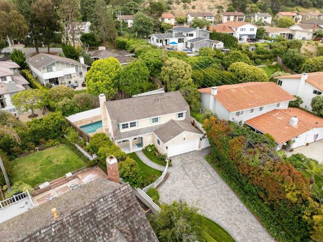 3024 Via Rivera, Palos Verdes Estates, California 90274, 3 Bedrooms Bedrooms, ,2 BathroomsBathrooms,Residential,For Sale,Via Rivera,PTP2403583