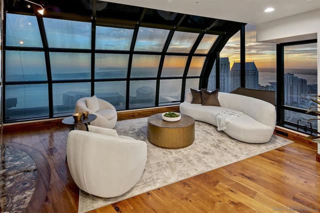 100 Harbor Dr, San Diego CA: https://media.crmls.org/mediaz/caebf035-b2c7-4927-9f9f-155d9595f152.jpg